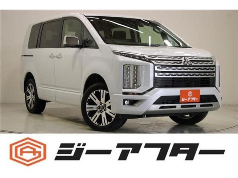 MITSUBISHI DELICA D5