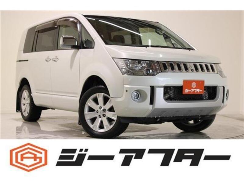 MITSUBISHI DELICA D5