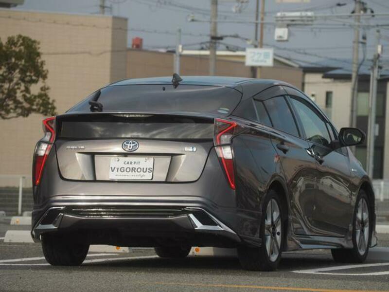 PRIUS-3