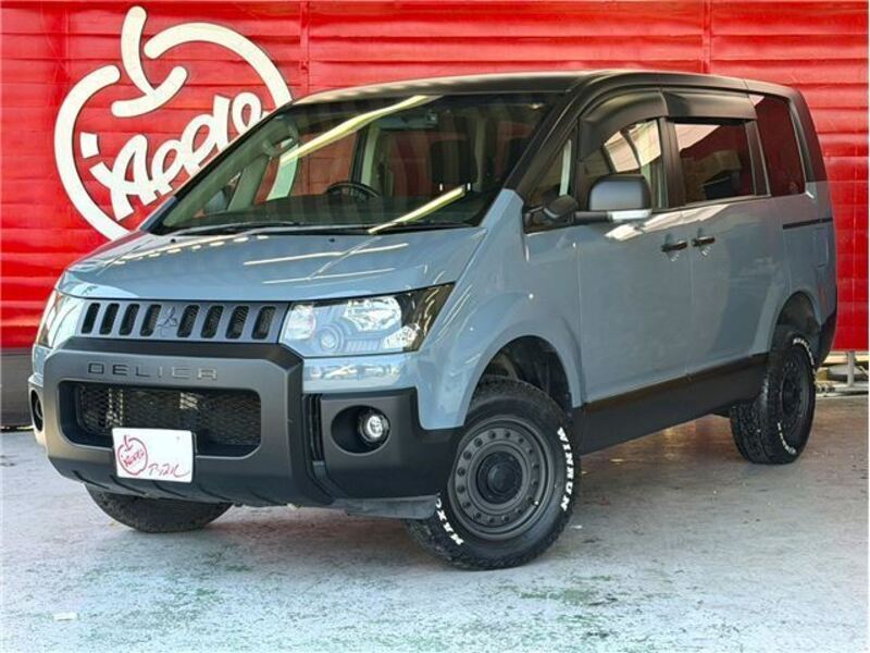 MITSUBISHI DELICA D5