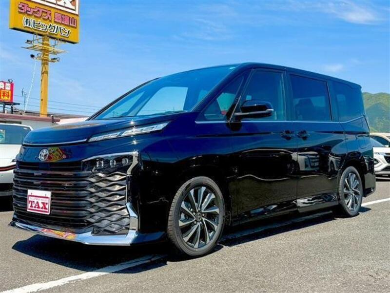 TOYOTA VOXY