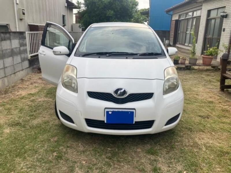 TOYOTA VITZ