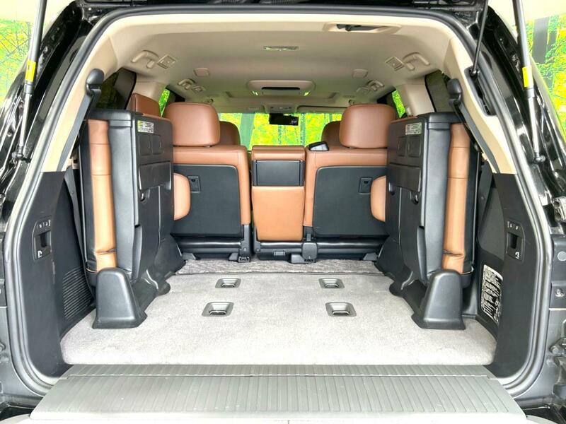 LAND CRUISER