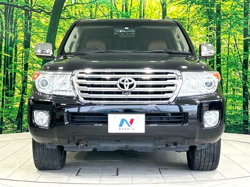 LAND CRUISER