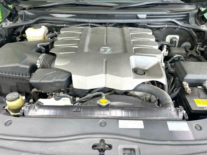 LAND CRUISER