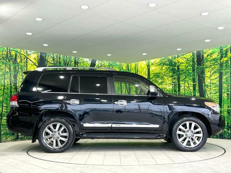 LAND CRUISER