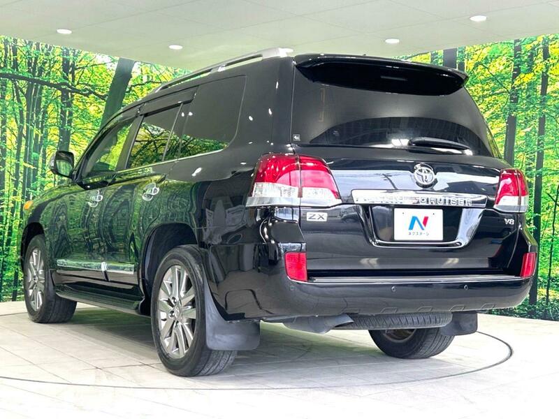 LAND CRUISER