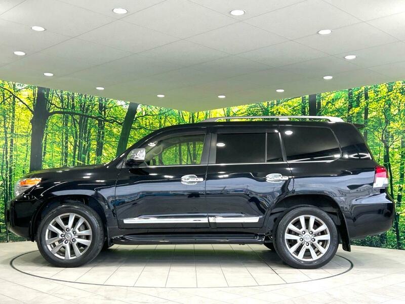 LAND CRUISER