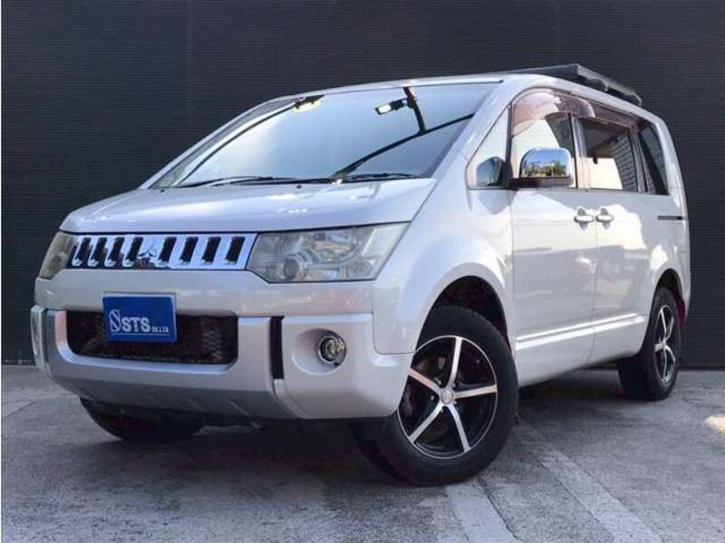 MITSUBISHI DELICA D5