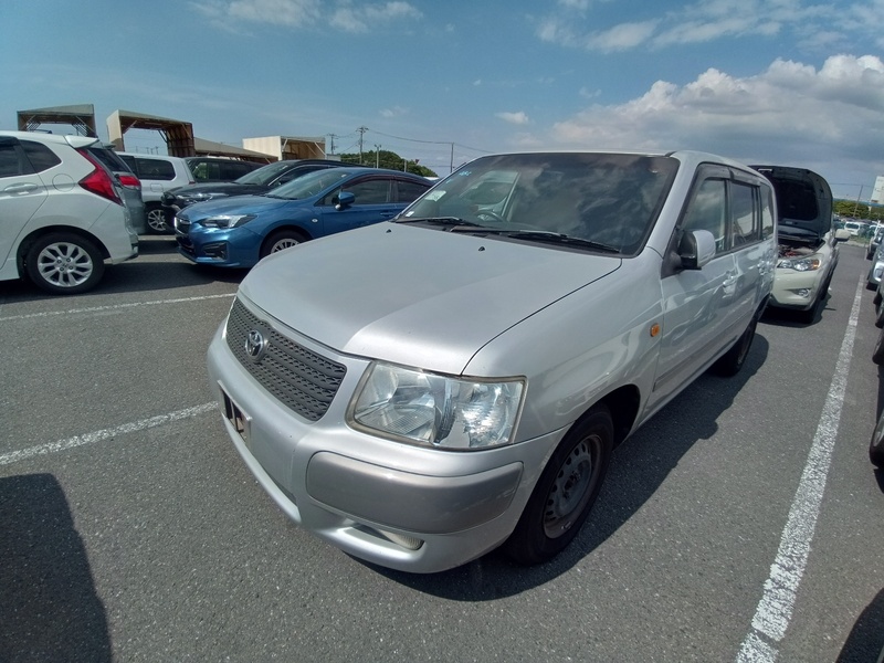 TOYOTA SUCCEED VAN