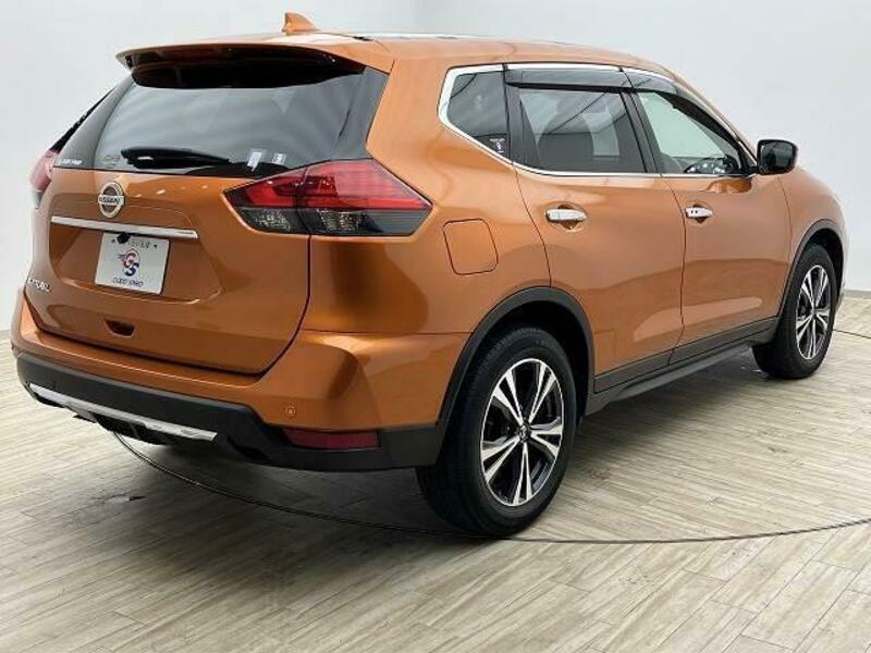 X-TRAIL-13