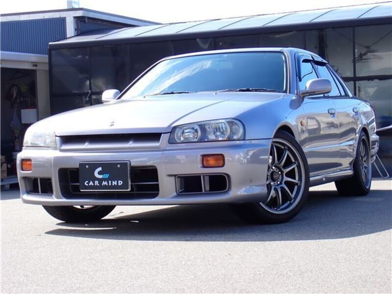 NISSAN SKYLINE