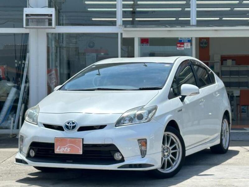 TOYOTA PRIUS
