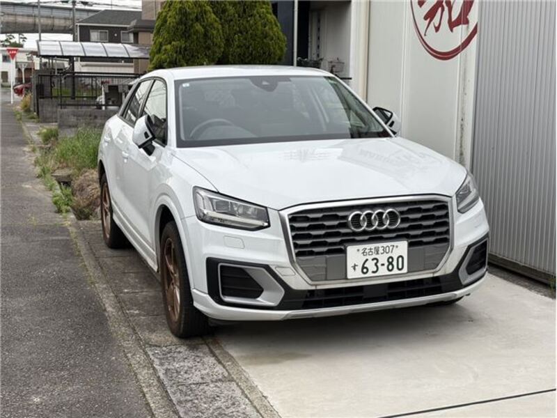 AUDI Q2