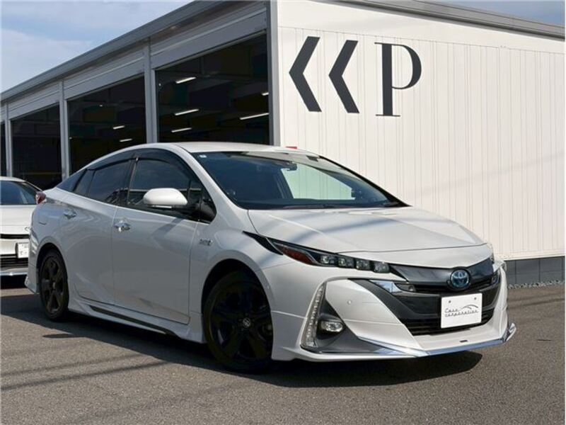 TOYOTA PRIUS PHV
