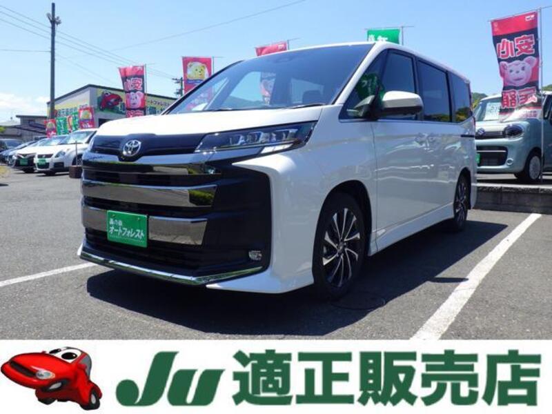 TOYOTA NOAH
