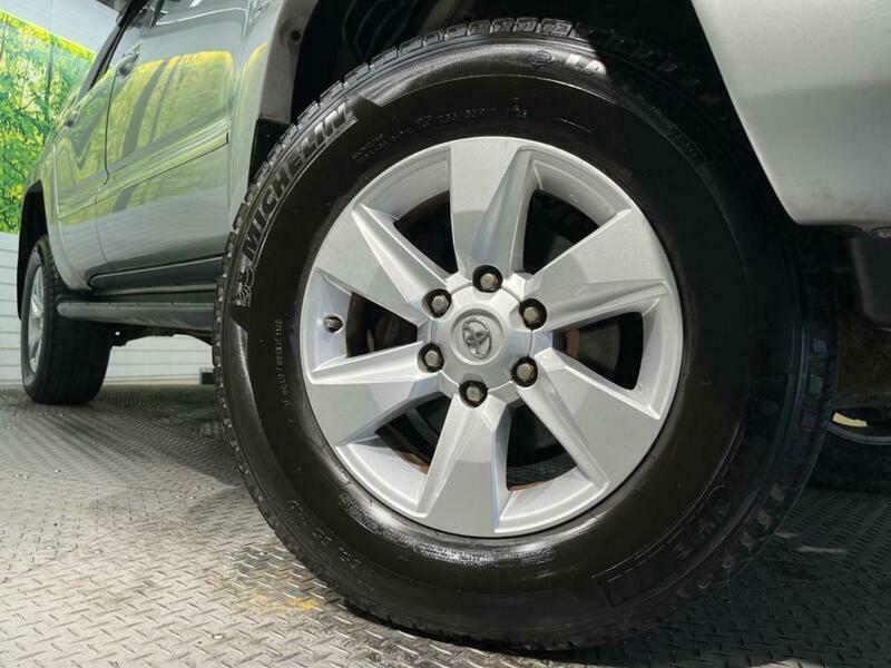 HILUX SURF