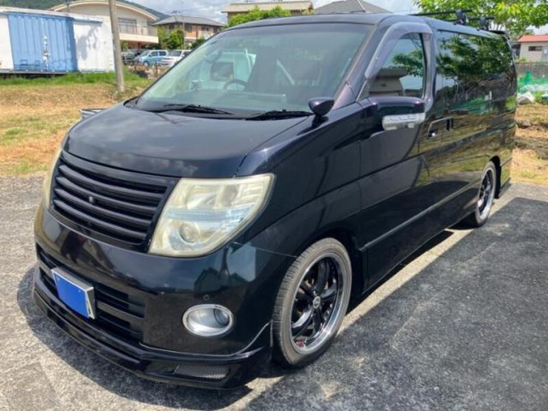 NISSAN ELGRAND