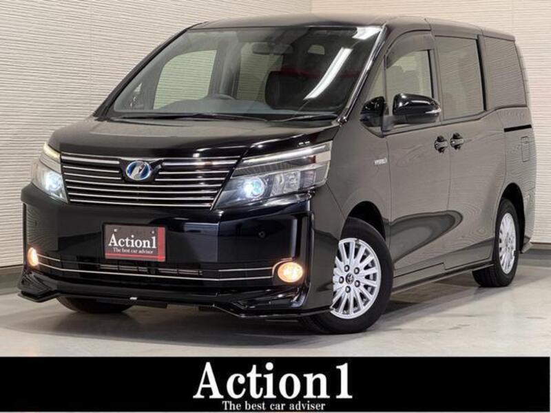 TOYOTA VOXY