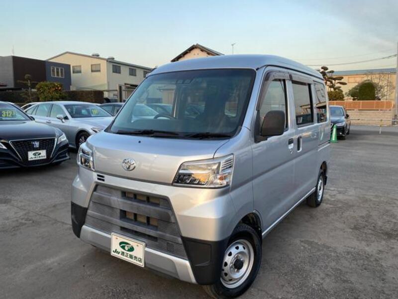 TOYOTA PIXIS VAN