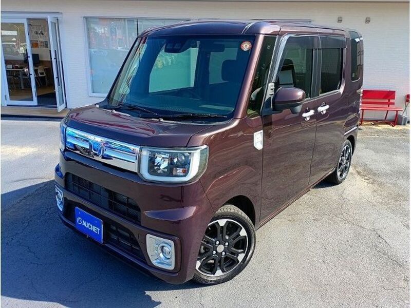 DAIHATSU WAKE
