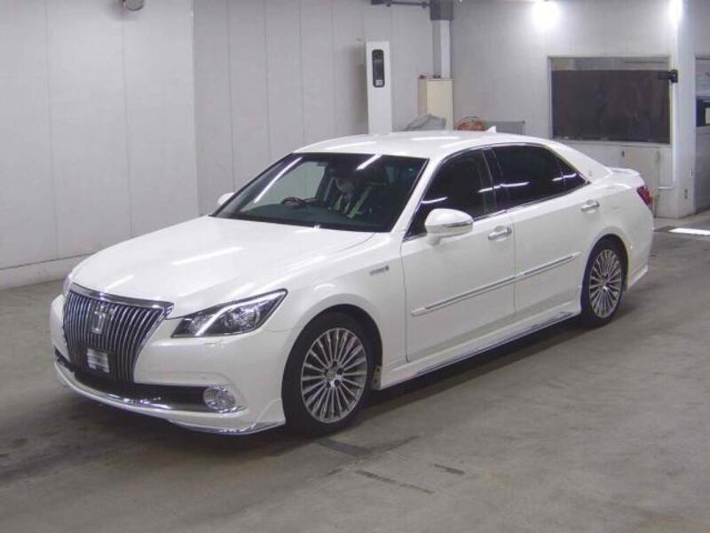 TOYOTA CROWN MAJESTA