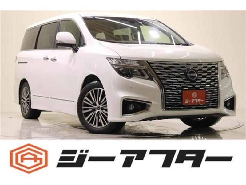 NISSAN ELGRAND