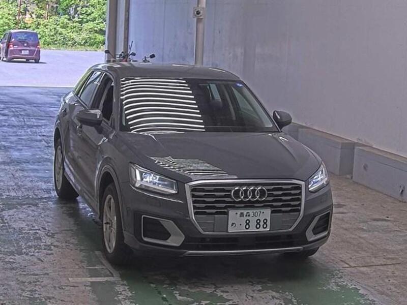 AUDI Q2