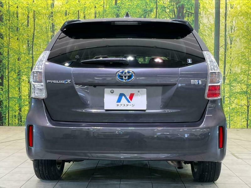 PRIUS ALPHA