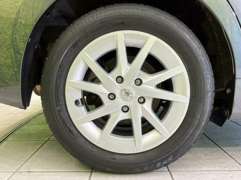 PRIUS ALPHA