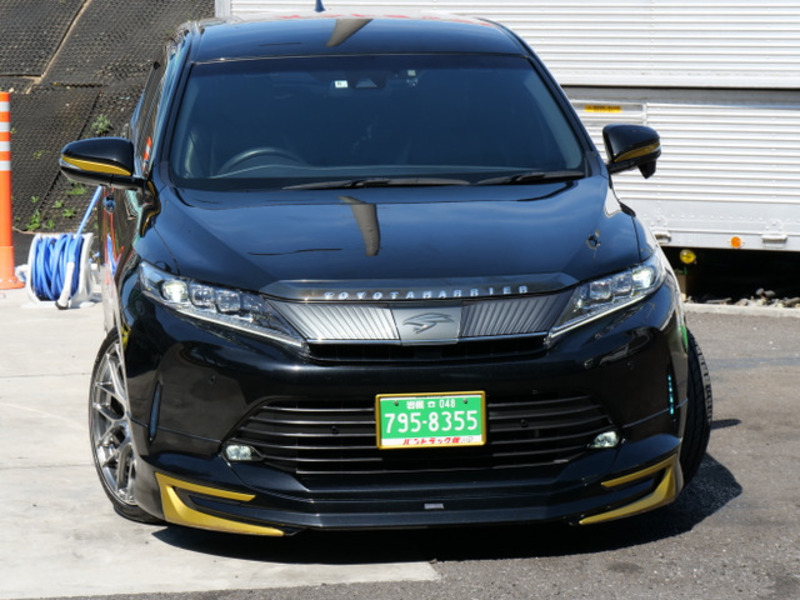 TOYOTA　HARRIER