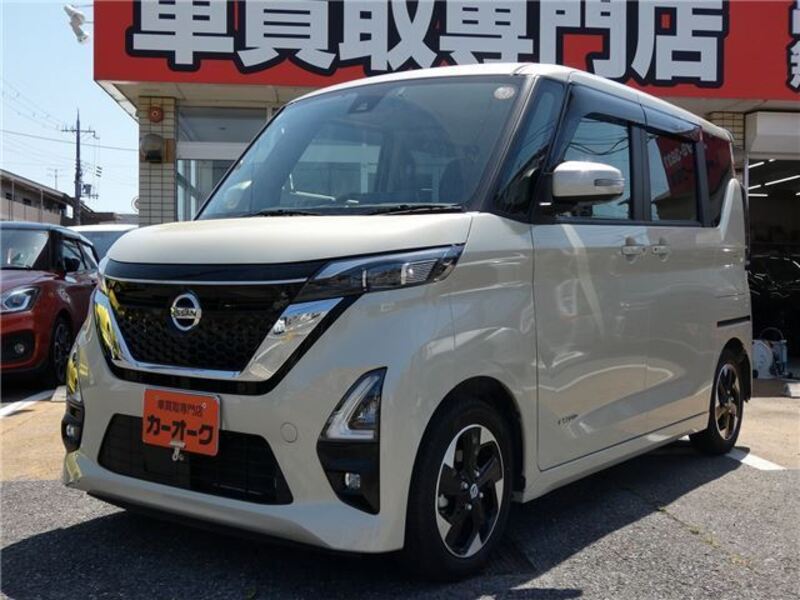 NISSAN ROOX