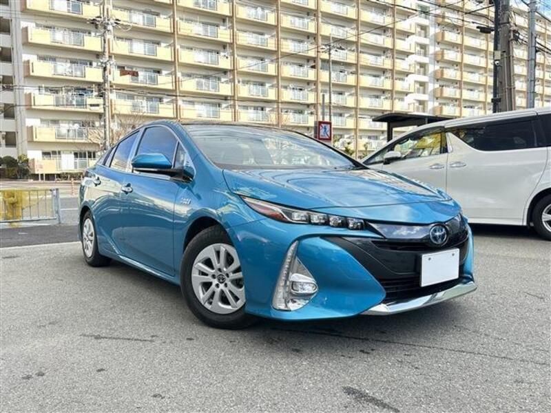 TOYOTA PRIUS PHV