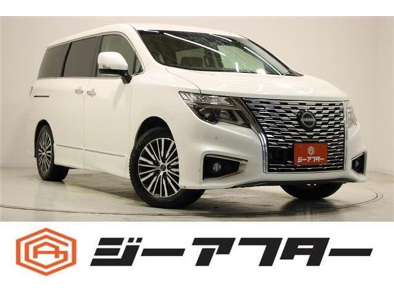 NISSAN ELGRAND