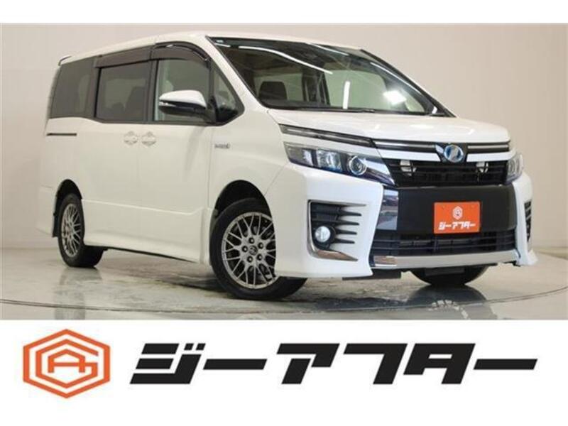TOYOTA VOXY