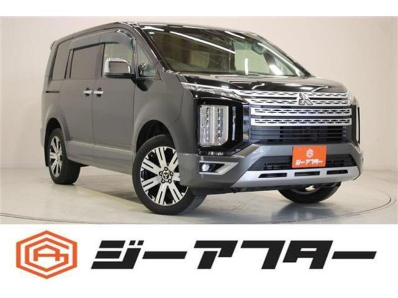 MITSUBISHI DELICA D5