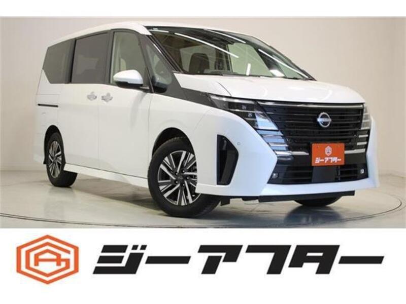 NISSAN SERENA