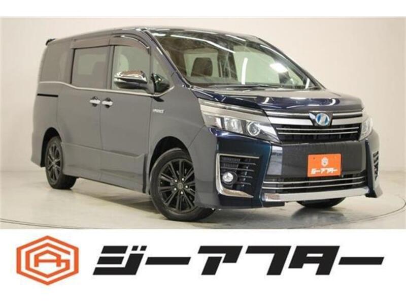 TOYOTA VOXY