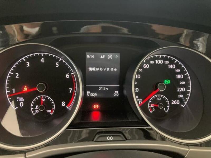 VOLKSWAGEN GOLF TOURAN
