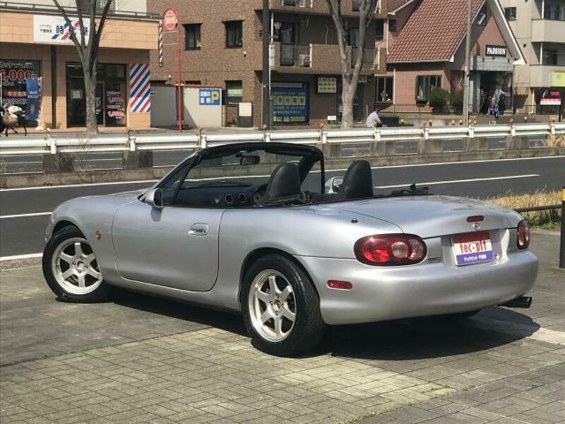 ROADSTER