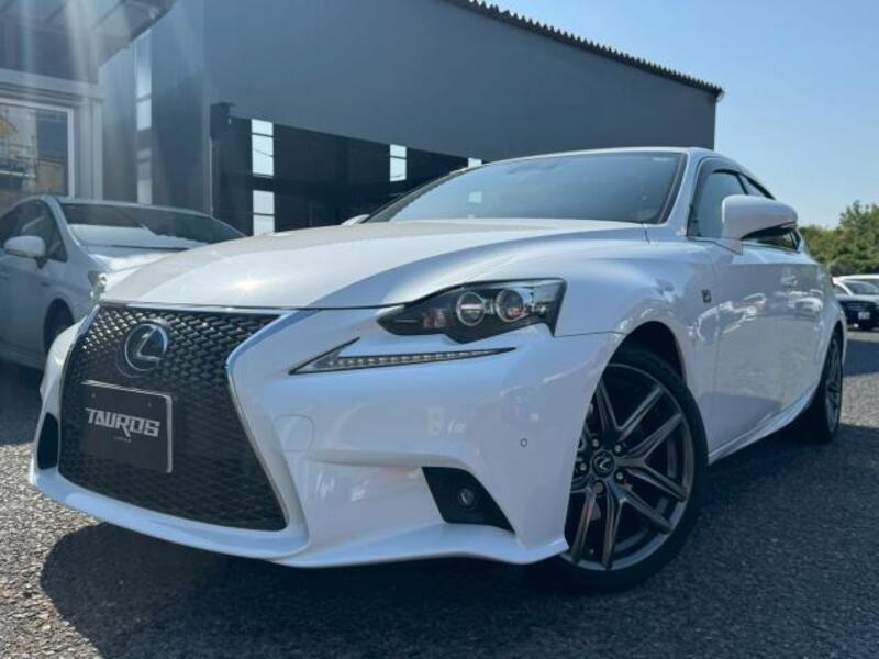 LEXUS IS