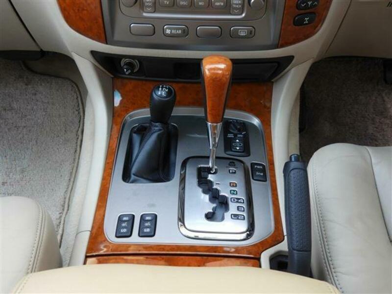 LAND CRUISER