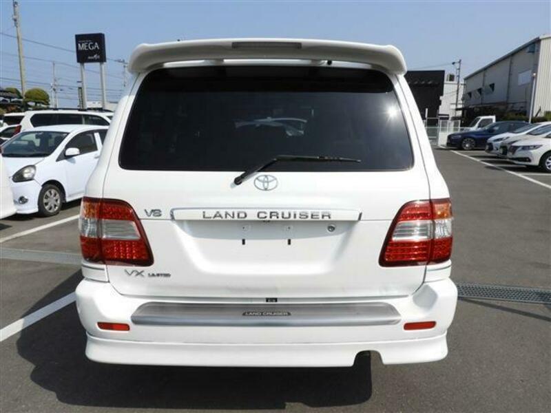LAND CRUISER