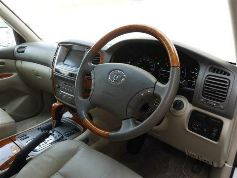 LAND CRUISER