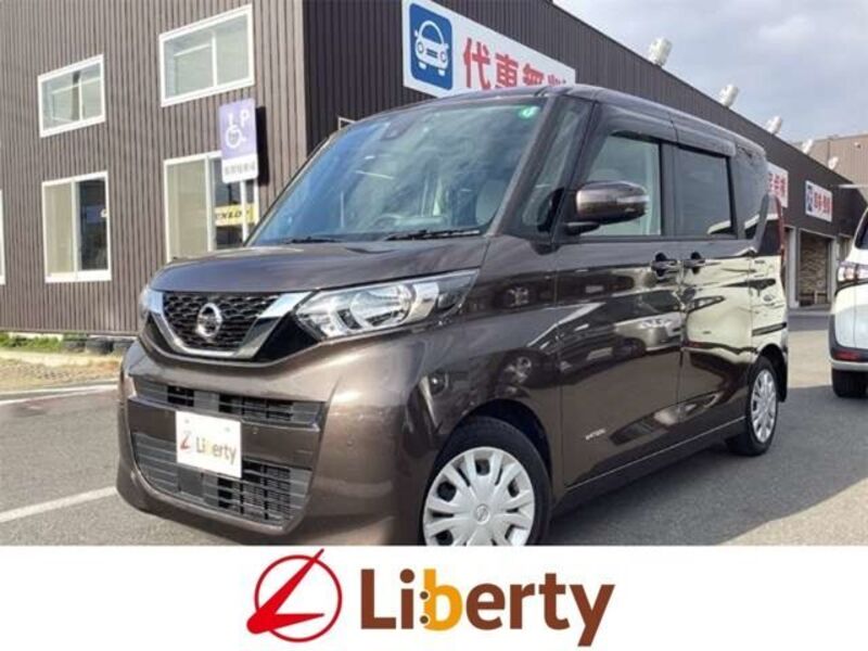 NISSAN ROOX