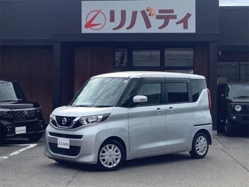 NISSAN ROOX