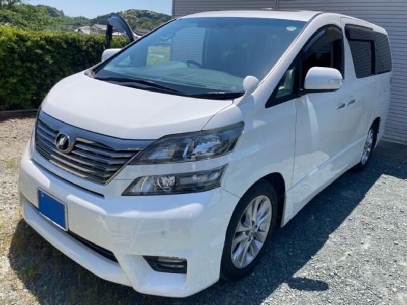 TOYOTA VELLFIRE