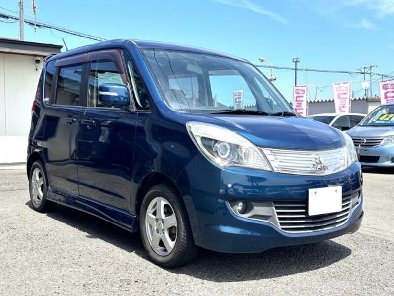 MITSUBISHI DELICA D2