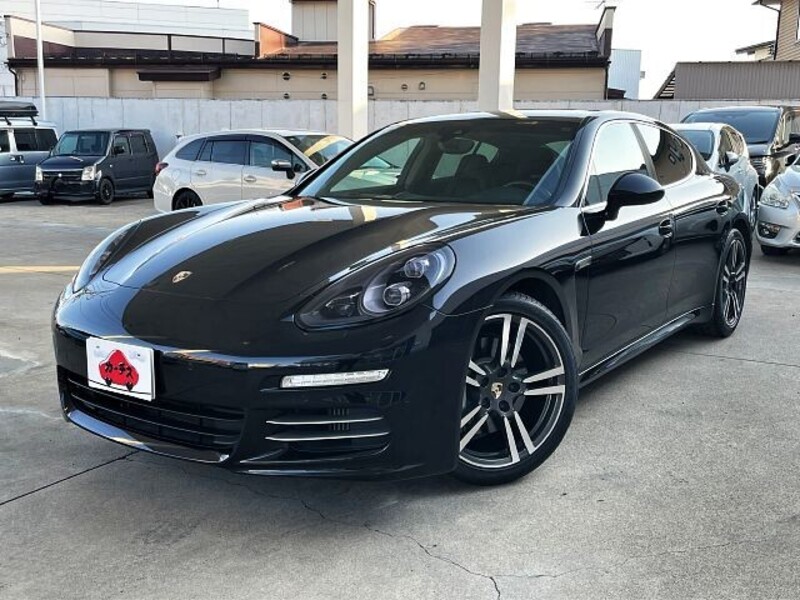 PORSCHE PANAMERA