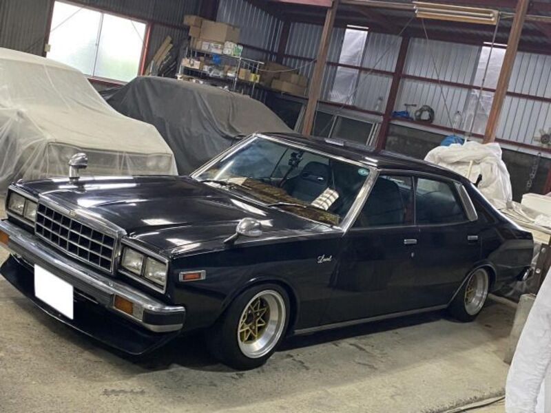 NISSAN LAUREL